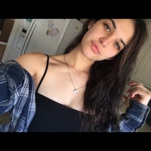 Meet your Posher, Alyxandra